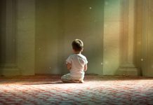Koja dob je najprikladnija da počnemo našu djecu navikavati da klanjaju namaz