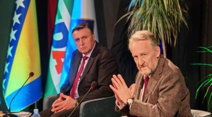 Bakir Izetbegović: Ono što vam ovaj put obećavam je – dva mandata, dupla plata i penzija Bakir Izetbegović: Ono što vam ovaj put obećavam je - dva mandata, dupla plata i penzija - featured image