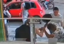 Snimak koji je šokirao mnoge: Muškarac se kukavički skrivao dok je žena sama savladala napača Snimak koji je šokirao mnoge: Muškarac se kukavički skrivao dok je žena sama savladala napača - featured image