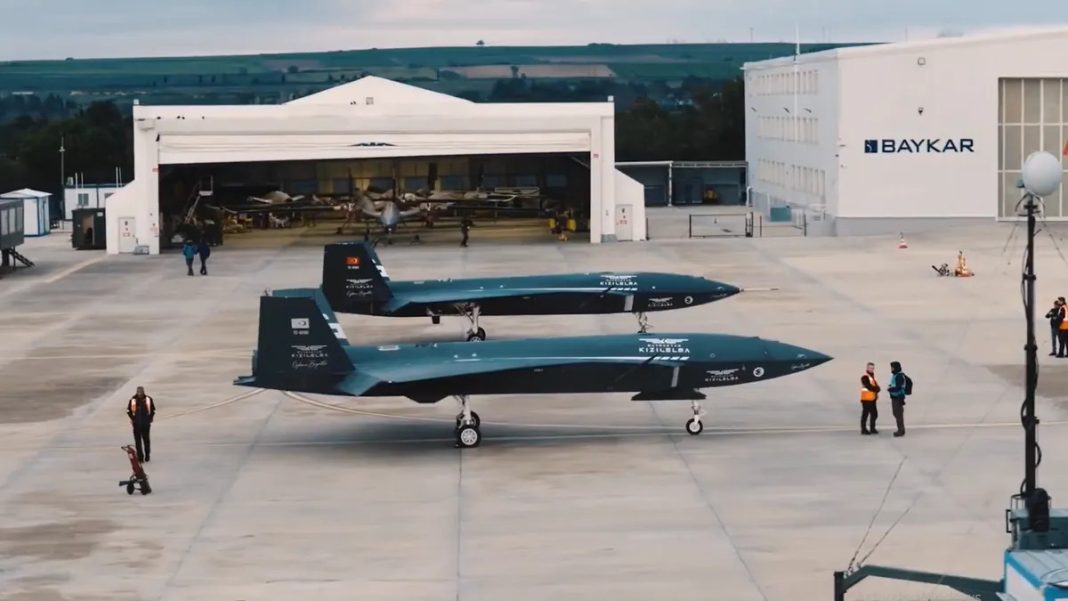 Turski dronovi još jednom ispisali historiju: Prvi put borbeni bespilotni avioni izveli bliski forma - featured image