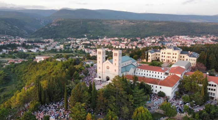 Pogledajte gdje se najviše radi i troši u Hercegovini: Ovaj grad je apsolutni lider 2025. godine Pogledajte gdje se najviše radi i troši u Hercegovini: Ovaj grad je apsolutni lider 2025. godine - featured image