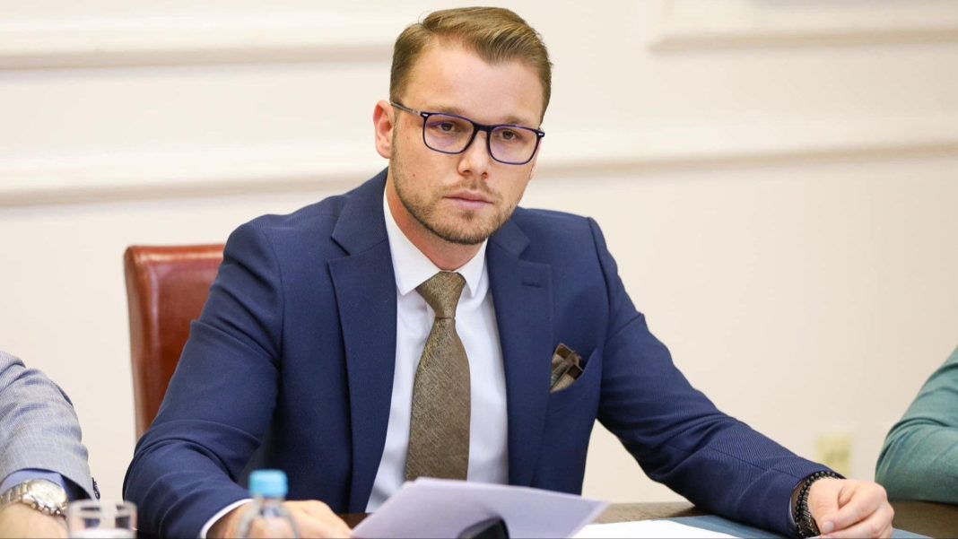 Stanivuković poručio Dodiku: Uvijek si se krio iza naroda, niko ti više ne vjeruje! - featured image