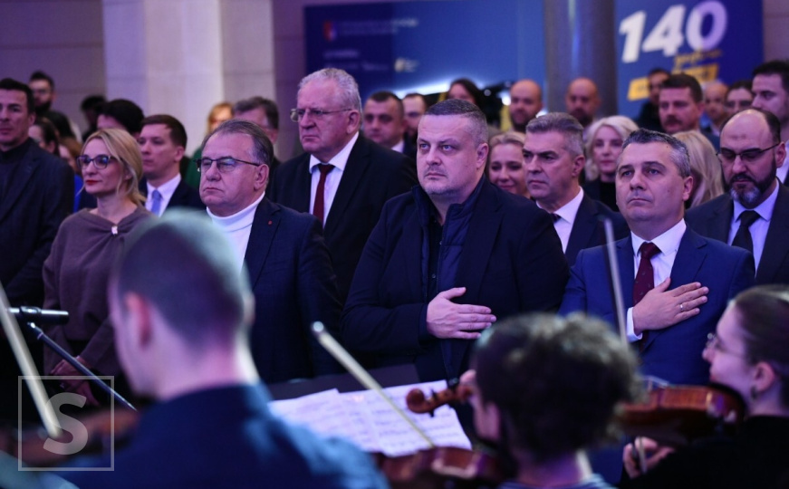 Nekima za 27 KM, ali ne političarima u FBiH: Plate Bradari, Nikšiću i ministrima više za 500 KM - featured image