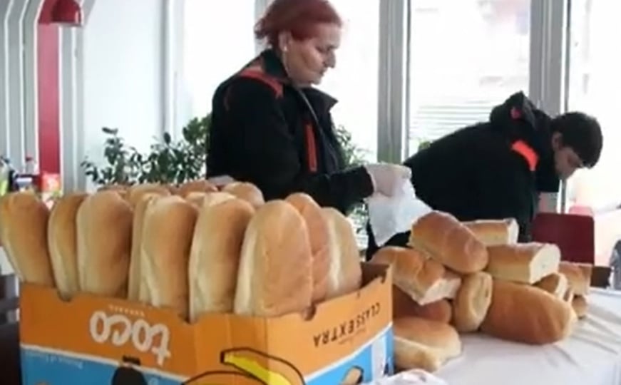 Volonteri iz Bihaća dobrotom mijenjaju živote ljudi u potrebi - featured image Volonteri iz Bihaća dobrotom mijenjaju živote ljudi u potrebi - featured image