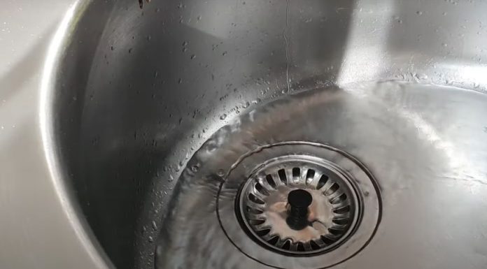 Metoda za čišćenje začepljenog odvoda: Jednostavna tehnika uz dvije uobičajene stvari Metoda za čišćenje začepljenog odvoda: Jednostavna tehnika uz dvije uobičajene stvari - featured image