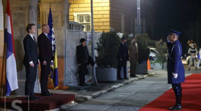 Dodiku se ovo neće dopasti: Helez tražio podršku Nizozemske za NATO put BiH Dodiku se ovo neće dopasti: Helez tražio podršku Nizozemske za NATO put BiH - featured image