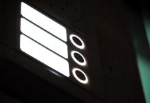 Njemačka ne prašta: Jedan potez na vratima i kazna skoro 10.000 KM Njemačka ne prašta: Jedan potez na vratima i kazna skoro 10.000 KM - featured image