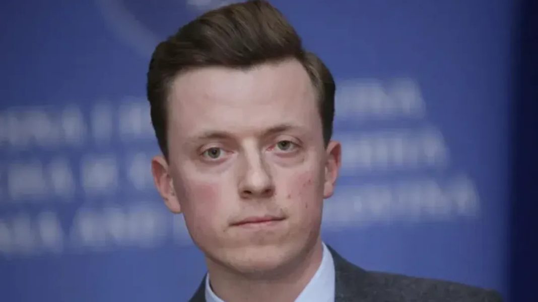 Adis Ahmetović podigao glas: Takvi ljudi nemaju šta da traže u Evropi! - featured image Adis Ahmetović podigao glas: Takvi ljudi nemaju šta da traže u Evropi! - featured image