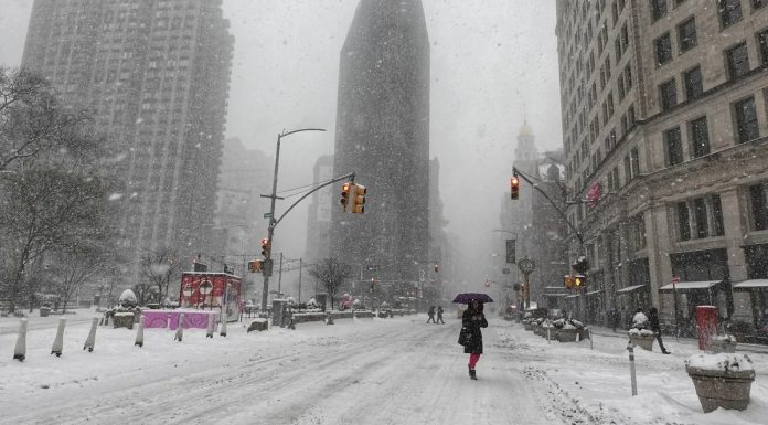 Arktički talas zahvatio SAD: Snijeg, led i hladnoća pogodili milione Amerikanaca Arktički talas zahvatio SAD: Snijeg, led i hladnoća pogodili milione Amerikanaca - featured image