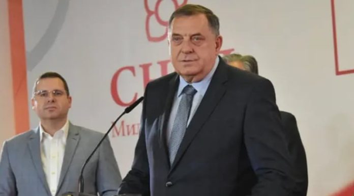 Dodik se obrušio na Bošnjake: Dali su 20.000 glasova Blanuši i učinili izbore neizvjesnijim Dodik se obrušio na Bošnjake: Dali su 20.000 glasova Blanuši i učinili izbore neizvjesnijim - featured image