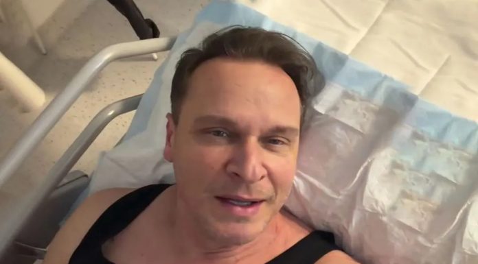 Enis Bešlagić završio u bolnici: Objavio je i snimak Enis Bešlagić završio u bolnici: Objavio je i snimak - featured image