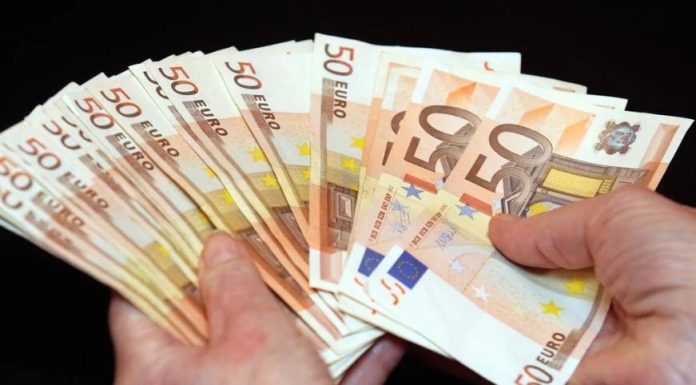 Najveća mjesečna plata 586.750 KM! Podaci Porezne uprave otkrivaju prihode iz susjedstva Najveća mjesečna plata 586.750 KM! Podaci Porezne uprave otkrivaju prihode iz susjedstva - featured image