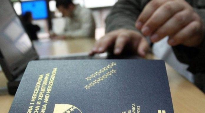 Među 75 zemalja je i BiH: Šta trebate znati o obustavi izdavanja viza za SAD-e Među 75 zemalja je i BiH: Šta trebate znati o obustavi izdavanja viza za SAD-e - featured image