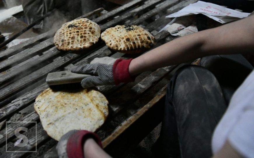Popularna delicija na našim prostorima: Kako napraviti somun od samo dva sastojka? - featured image