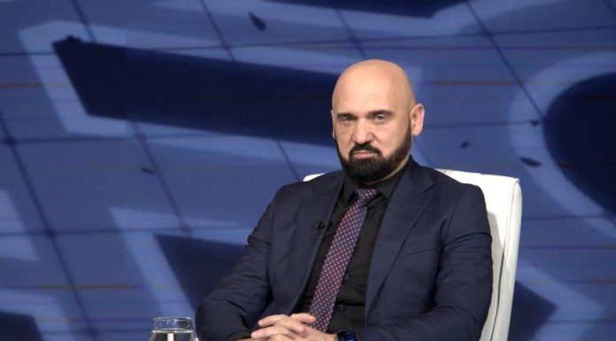 Isak: Sve ih pobjeđujem ako budem kandidat, to vam sa sigurnošću tvrdim Isak: Sve ih pobjeđujem ako budem kandidat, to vam sa sigurnošću tvrdim - featured image