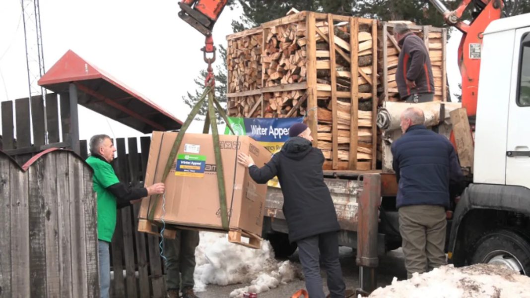 Islamska zajednica u BiH: Počela podjela drva, peći i hrane za ugroženo stanovništvo - featured image