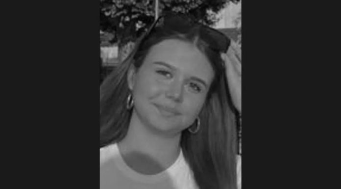 Prerano ugašen mladi život: Preminula 15-godišnja Selma Bašić Prerano ugašen mladi život: Preminula 15-godišnja Selma Bašić - featured image