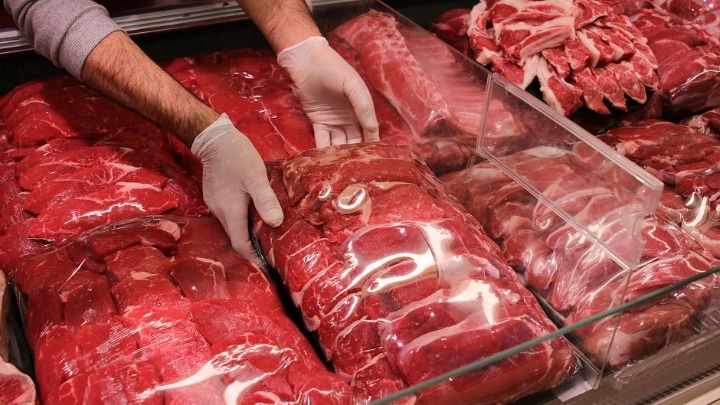 Građani oprez! Zaleđeno meso se prodaje kao svježe: Inspekcija na terenu provjerava sumnjivu prodaju - featured image