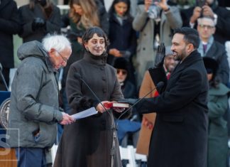 Mamdani nakon polaganja zakletve prozvao Trumpa: “Odgovarat ćemo svima, a ne bilo kojem milijarderu” Mamdani nakon polaganja zakletve prozvao Trumpa: "Odgovarat ćemo svima, a ne bilo kojem milijarderu" - featured image