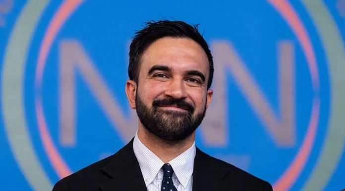 Prvi put u historiji: Gradonačelnik New Yorka položit će zakletvu nad Kur’anom Prvi put u historiji: Gradonačelnik New Yorka položit će zakletvu nad Kur'anom - featured image