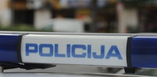 Muškarac iz BiH pretukao suprugu pred djecom pa pokušao počiniti samoubistvo: Policajci ga spasili Muškarac iz BiH pretukao suprugu pred djecom pa pokušao počiniti samoubistvo: Policajci ga spasili - featured image