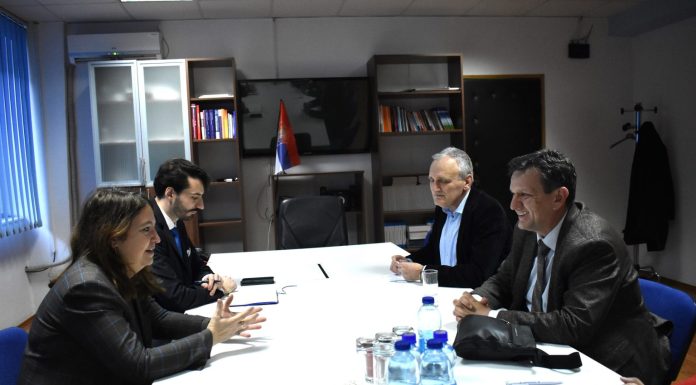 “NOŽ U LEĐA” VLASTIMA RS-a! Blanuša Amerikancima otkrio mračnu stranu RS-a koju vlast krije od javnosti! “NOŽ U LEĐA” VLASTIMA RS-a! Blanuša Amerikancima otkrio mračnu stranu RS-a koju vlast krije od javnosti! - featured image