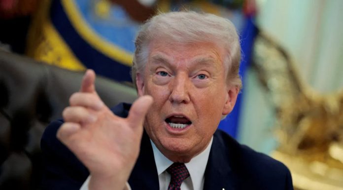 Trump: Hormuški moreuz bi se mogao otvoriti “do sutra” Trump: Hormuški moreuz bi se mogao otvoriti "do sutra" - featured image