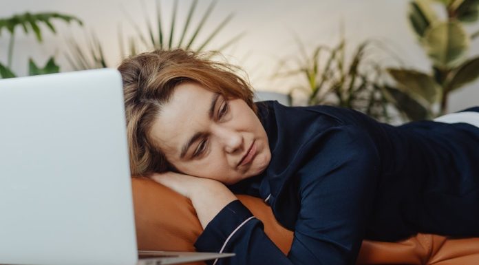 Ljeti ste stalno umorni? Liječnik upozorava kada iscrpljenost više nije bezazlena Ljeti ste stalno umorni? Liječnik upozorava kada iscrpljenost više nije bezazlena - featured image