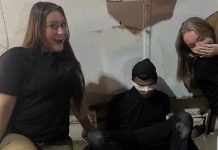 Fotografije koje su šokirale svijet: Izraelske vojnikinje pozirale uz svezanog Palestinca, uslijedio val osuda Fotografije koje su šokirale svijet: Izraelske vojnikinje pozirale uz svezanog Palestinca, uslijedio val osuda - featured image