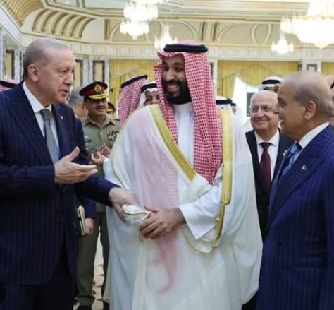 Iran razmatra ulazak u vojni savez Turske, Saudijske Arabije i Pakistana - featured image Iran razmatra ulazak u vojni savez Turske, Saudijske Arabije i Pakistana - featured image