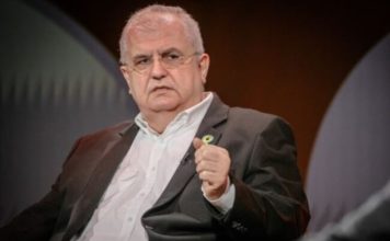 ČANAK UDARIO NA PRIČU O „SVIM SRBIMA“: „Srpski predsjednik ne postoji!“ ČANAK UDARIO NA PRIČU O „SVIM SRBIMA“: „Srpski predsjednik ne postoji!“ - featured image