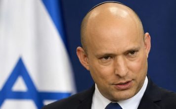 BENNETT ZVONI NA UZBUNU: „Katar pobjeđuje Izrael“ – upozorava na bitku koja se ne vodi raketama BENNETT ZVONI NA UZBUNU: „Katar pobjeđuje Izrael“ – upozorava na bitku koja se ne vodi raketama - featured image