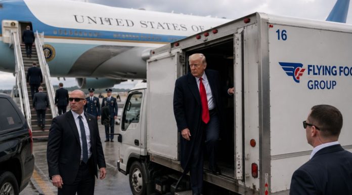 NAJZAŠTIĆENIJI ČOVJEK NA SVIJETU SKRIVEN U KAMIONU ZA HRANU: Otkriveno kako je Trump napustio Tursku NAJZAŠTIĆENIJI ČOVJEK NA SVIJETU SKRIVEN U KAMIONU ZA HRANU: Otkriveno kako je Trump napustio Tursku - featured image