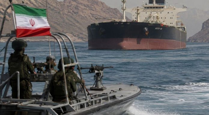 TEHERAN IZDAO UPOZORENJE AMERICI: Iran više ne govori samo o odbrani, spominju se „teški koraci“ TEHERAN IZDAO UPOZORENJE AMERICI: Iran više ne govori samo o odbrani, spominju se „teški koraci“ - featured image