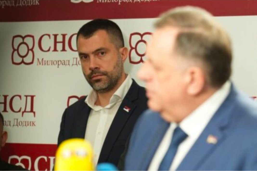 KOLIKO VRIJEDI PREZIME DODIK? Miloradov sin otvoreno priznao: „Otvorilo mi je mnoga vrata“ - featured image KOLIKO VRIJEDI PREZIME DODIK? Miloradov sin otvoreno priznao: „Otvorilo mi je mnoga vrata“ - featured image