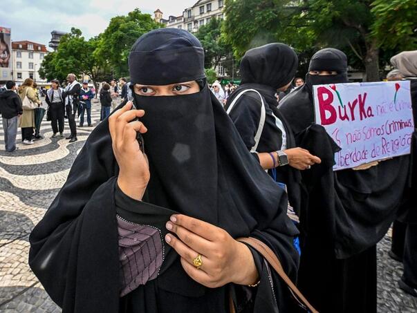 Portugal zabranjuje pokrivanja lica: Za burku kazne do 3.000 eura - featured image