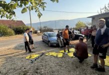 Vatra odnijela automobil, komšiluk pokazao koliko vrijedi: Za Murata prikupili 7.500 KM Vatra odnijela automobil, komšiluk pokazao koliko vrijedi: Za Murata prikupili 7.500 KM - featured image