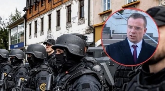 Beogradski advokat raskrinkao Vučićev scenarij: Vučiću je trebao sukob s policijom FBiH… Beogradski advokat raskrinkao Vučićev scenarij: Vučiću je trebao sukob s policijom FBiH… - featured image