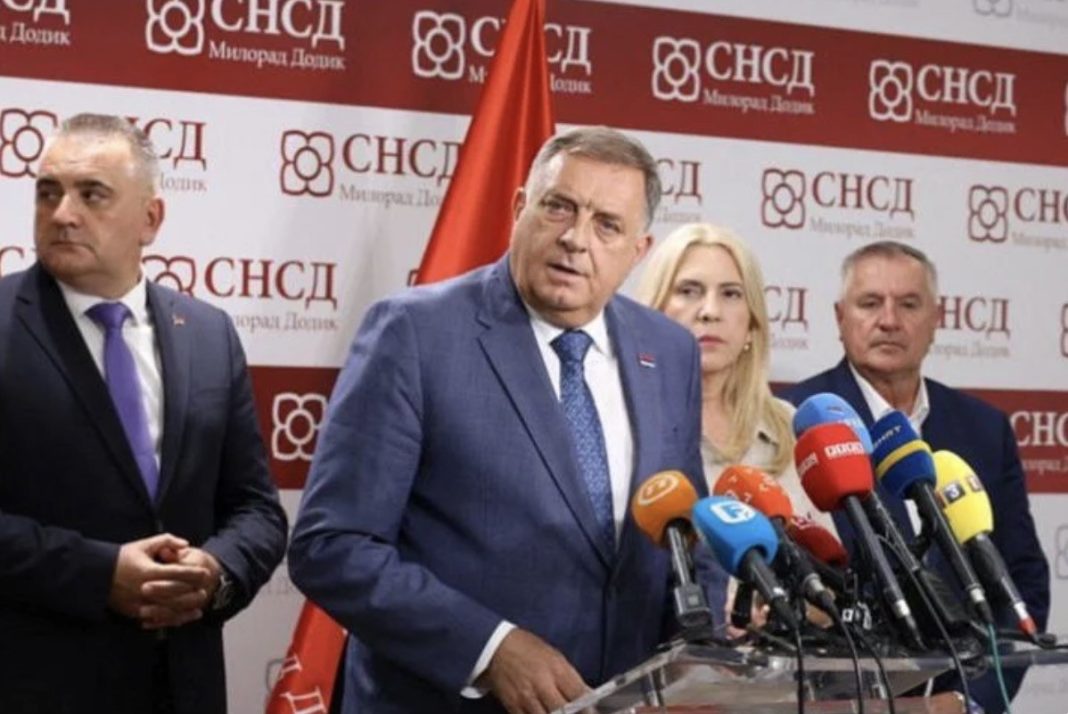 Evo šta piše u zahtjevu za ponovno uvođenje sankcija političarima u RS-u - featured image Evo šta piše u zahtjevu za ponovno uvođenje sankcija političarima u RS-u - featured image