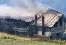 Požar kod Srebrenice: Povratniku Nazifu Aliću potpuno izgorio objekt za uzgoj pilića Požar kod Srebrenice: Povratniku Nazifu Aliću potpuno izgorio objekt za uzgoj pilića - featured image