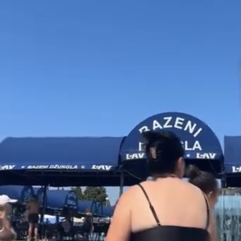 Incident na bazenima u Doboju: Tri dječaka uzvikivala “ Nož, žica, Srebrenica” - featured image