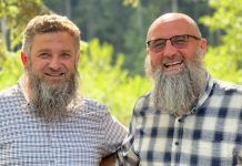 Elvedin Pezić se oglasio nakon povratka s Kosova: “Veseli, pozitivni i nasmijani nakon iskušenja” Elvedin Pezić se oglasio nakon povratka s Kosova: “Veseli, pozitivni i nasmijani nakon iskušenja” - featured image