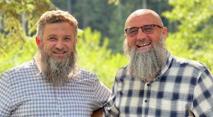 Elvedin Pezić se oglasio nakon povratka s Kosova: “Veseli, pozitivni i nasmijani nakon iskušenja” Elvedin Pezić se oglasio nakon povratka s Kosova: “Veseli, pozitivni i nasmijani nakon iskušenja” - featured image