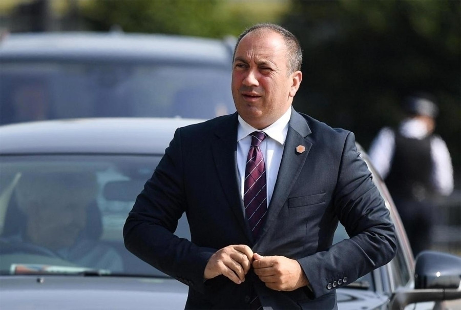 IGOR CRNADAK BEZ DLAKE NA JEZIKU: Postavio pet brutalnih pitanja Dodiku - featured image