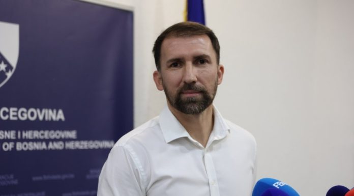 “VELIKO” POVEĆANJE KOJE TO NIJE: Evo koliko tačno raste najniža penzija u FBiH “VELIKO” POVEĆANJE KOJE TO NIJE: Evo koliko tačno raste najniža penzija u FBiH - featured image