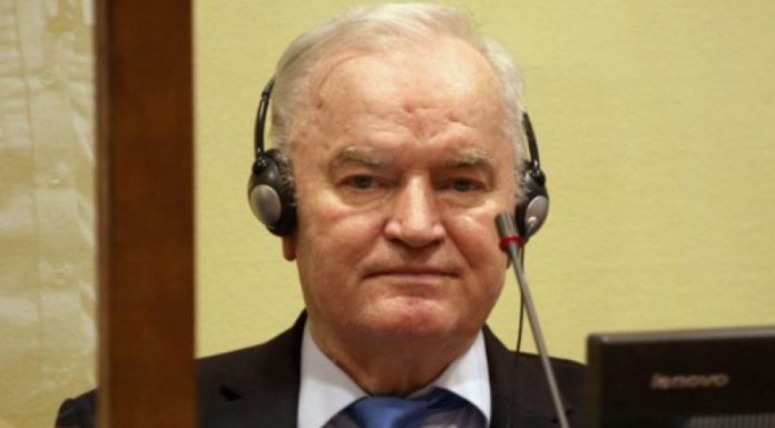 OSTAJE IZA REŠETAKA: Odbijen zahtjev za puštanje Ratka Mladića, oglasio se njegov sin OSTAJE IZA REŠETAKA: Odbijen zahtjev za puštanje Ratka Mladića, oglasio se njegov sin - featured image