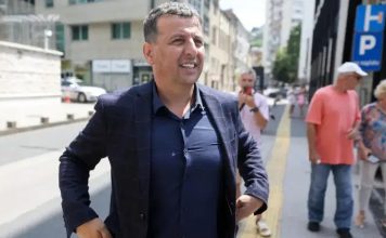 SPOMINJAO I NASERA ORIĆA: Pogledajte šta je Vukanović poručio nakon smrti Mladića SPOMINJAO I NASERA ORIĆA: Pogledajte šta je Vukanović poručio nakon smrti Mladića - featured image