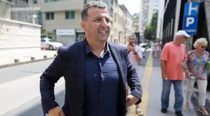 SPOMINJAO I NASERA ORIĆA: Pogledajte šta je Vukanović poručio nakon smrti Mladića SPOMINJAO I NASERA ORIĆA: Pogledajte šta je Vukanović poručio nakon smrti Mladića - featured image