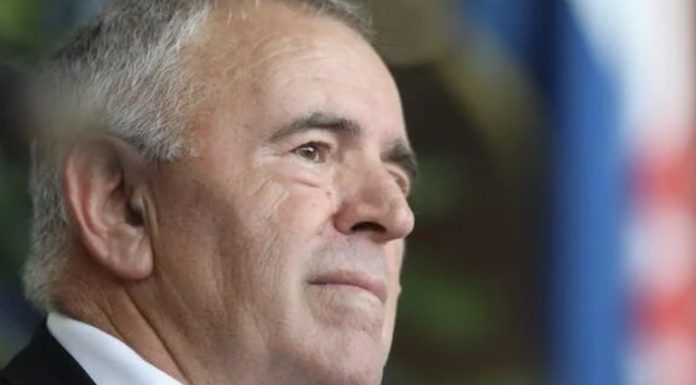 Hrvatski general koji je porazio Mladića: On nije nikakav vojnik, bio je “hrabar” samo protiv civila Hrvatski general koji je porazio Mladića: On nije nikakav vojnik, bio je “hrabar” samo protiv civila - featured image