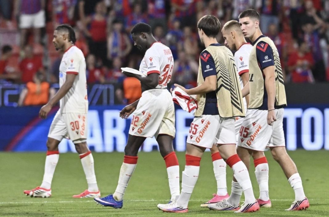 UEFA ne prašta nikome! Pokrenut postupak protiv Crvene zvezde zbog veličanja Ratka Mladića! - featured image